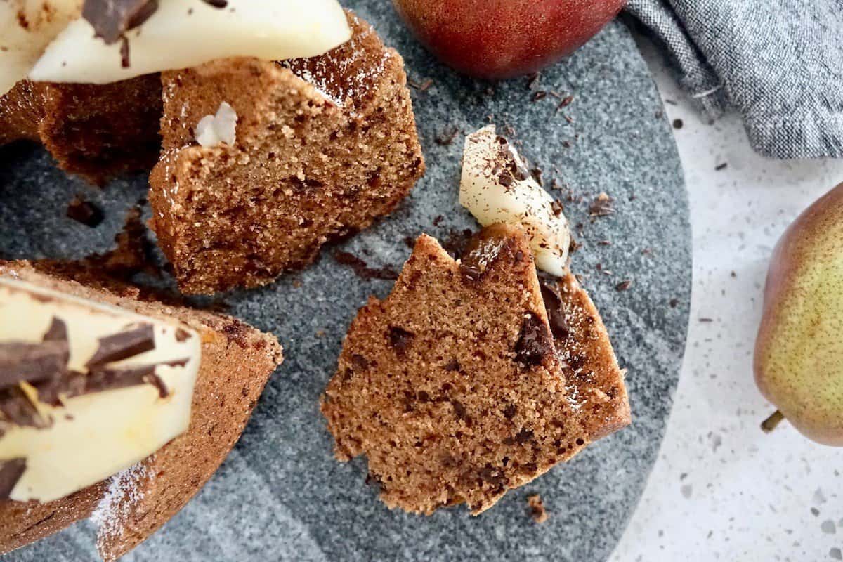 dirndl kitchen Rotwein Birnen Kuchen redwine pear cake recipe11