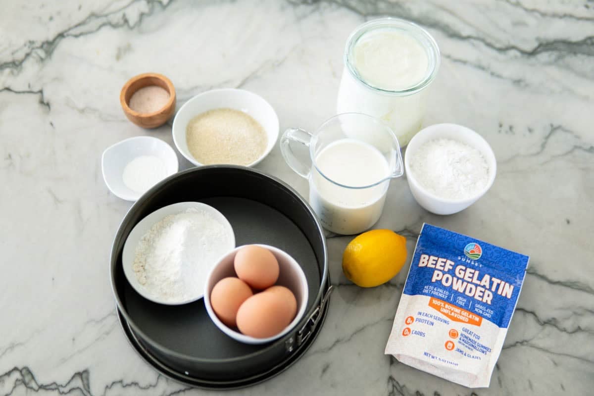 Ingredients for Käse-Sahne-Torte.