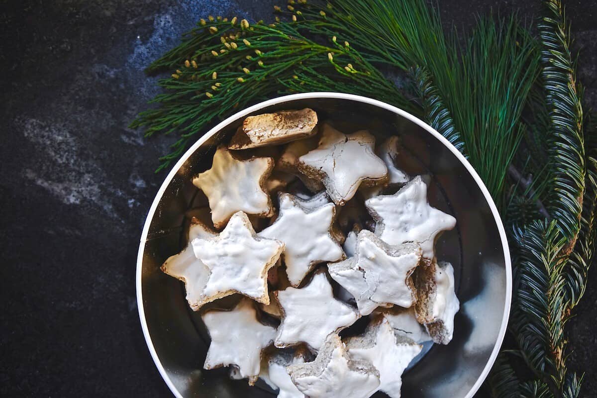 dirndl kitchen zimtstern german cinnamon cookie recipe