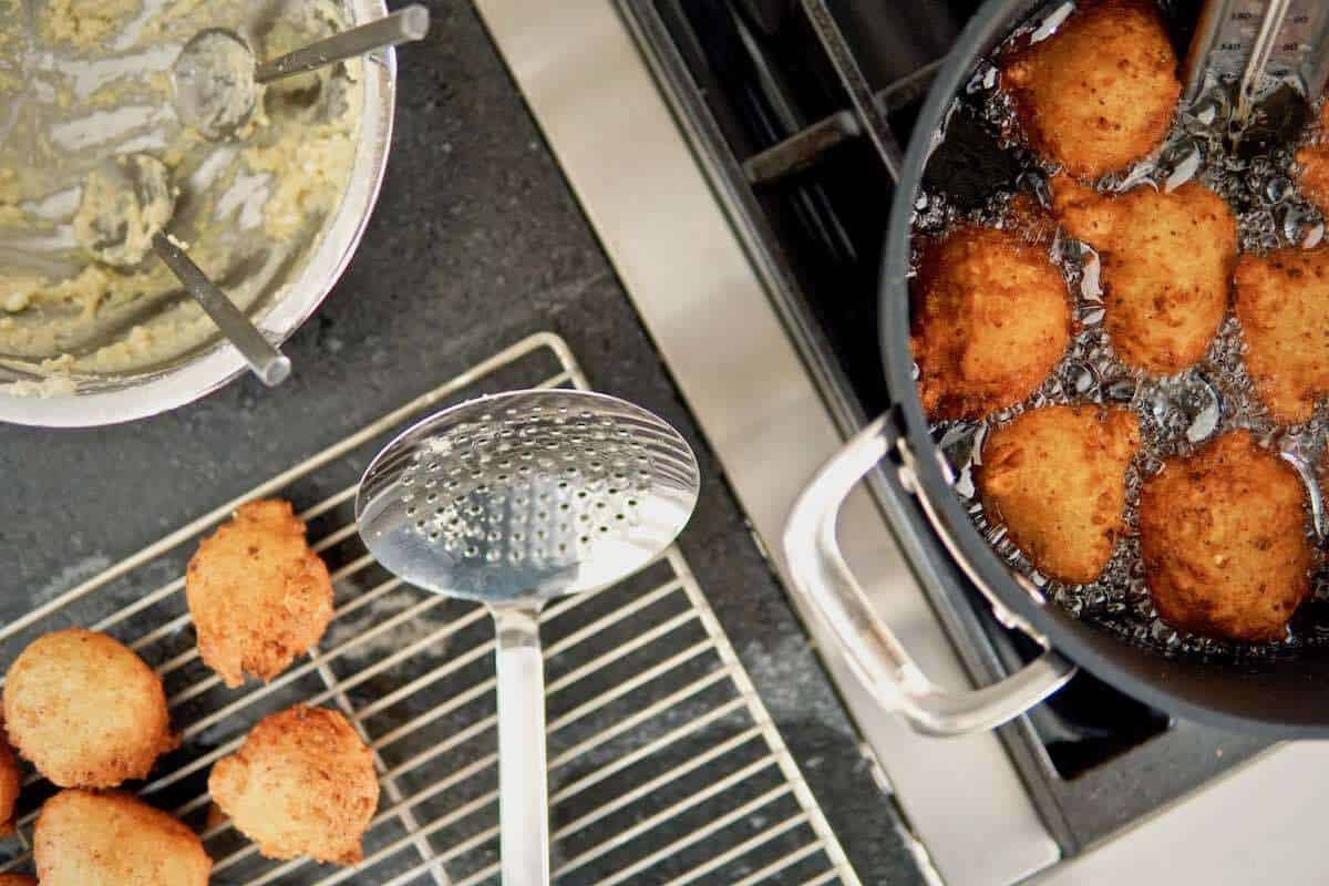 EASY Donut Hole Recipe Quarkballchen dirndl kitchen