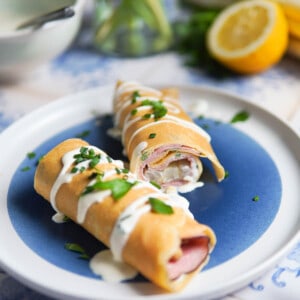 Spargel crepes with a creme fraiche herb sauce