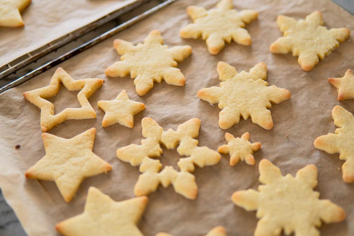 Linzer cookies after baking