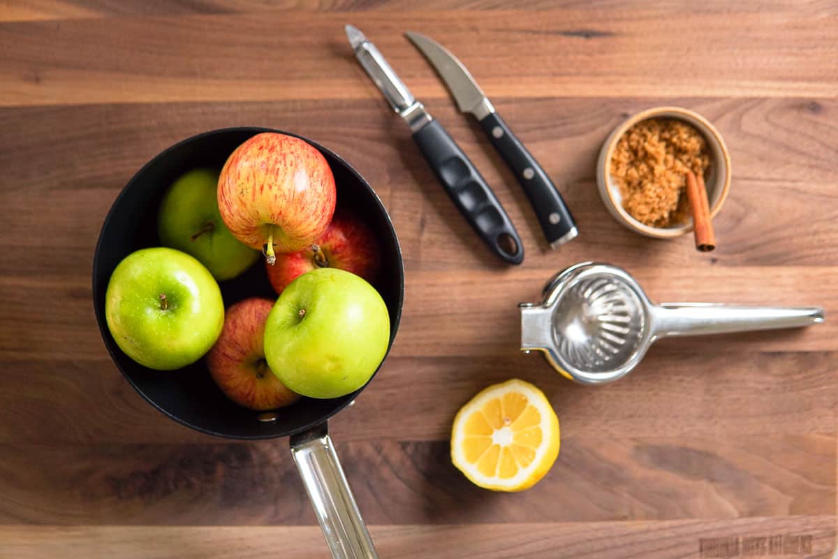 ingredients for chunky apple sauce