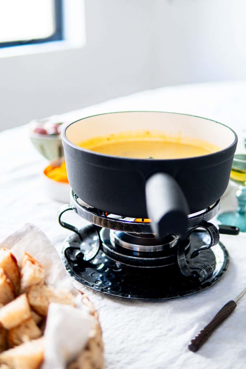 cast iron cheese fondue pot